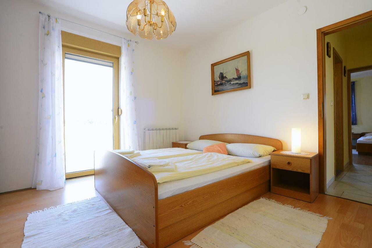 Ferienhaus Tomic Nedescina ภายนอก รูปภาพ