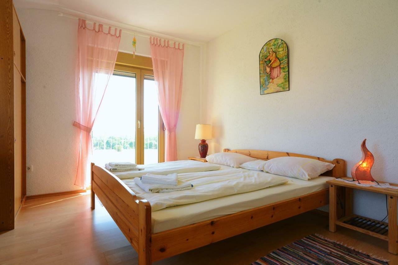 Ferienhaus Tomic Nedescina ภายนอก รูปภาพ