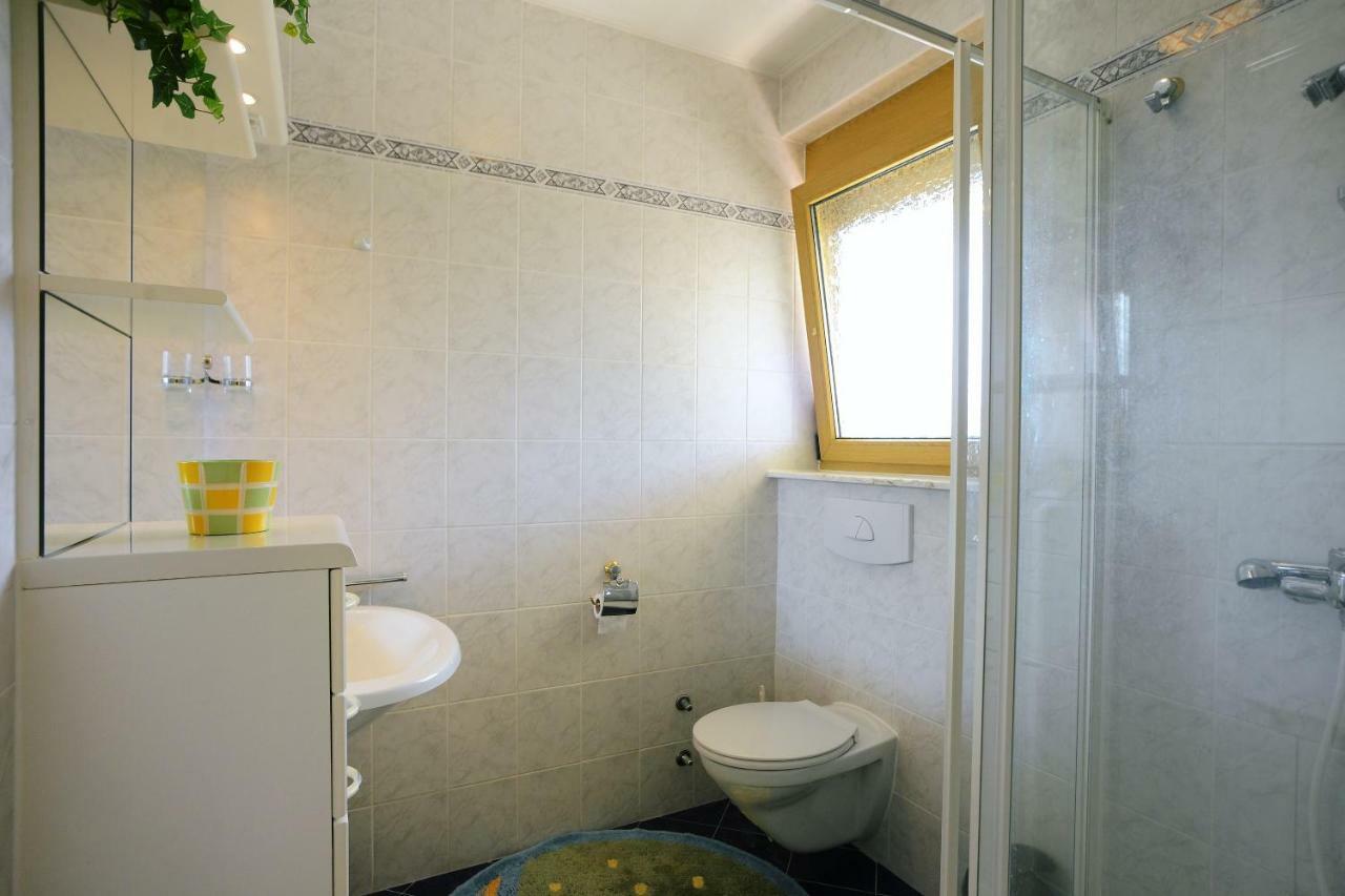 Ferienhaus Tomic Nedescina ภายนอก รูปภาพ