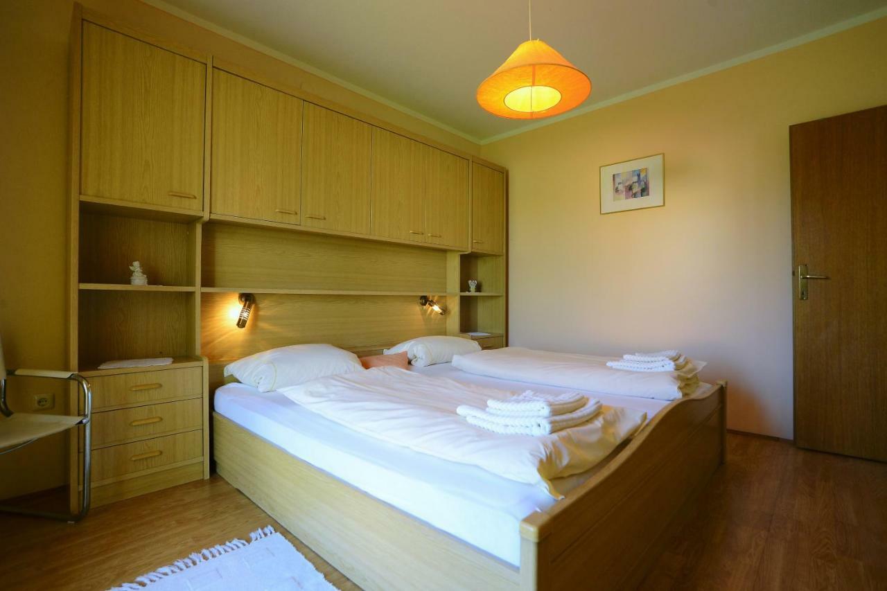Ferienhaus Tomic Nedescina ภายนอก รูปภาพ