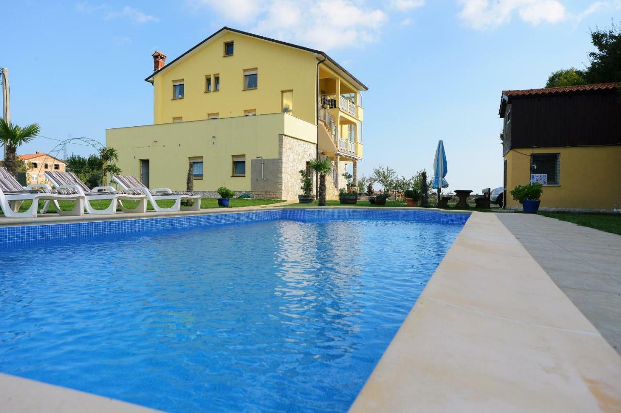 Ferienhaus Tomic Nedescina ภายนอก รูปภาพ