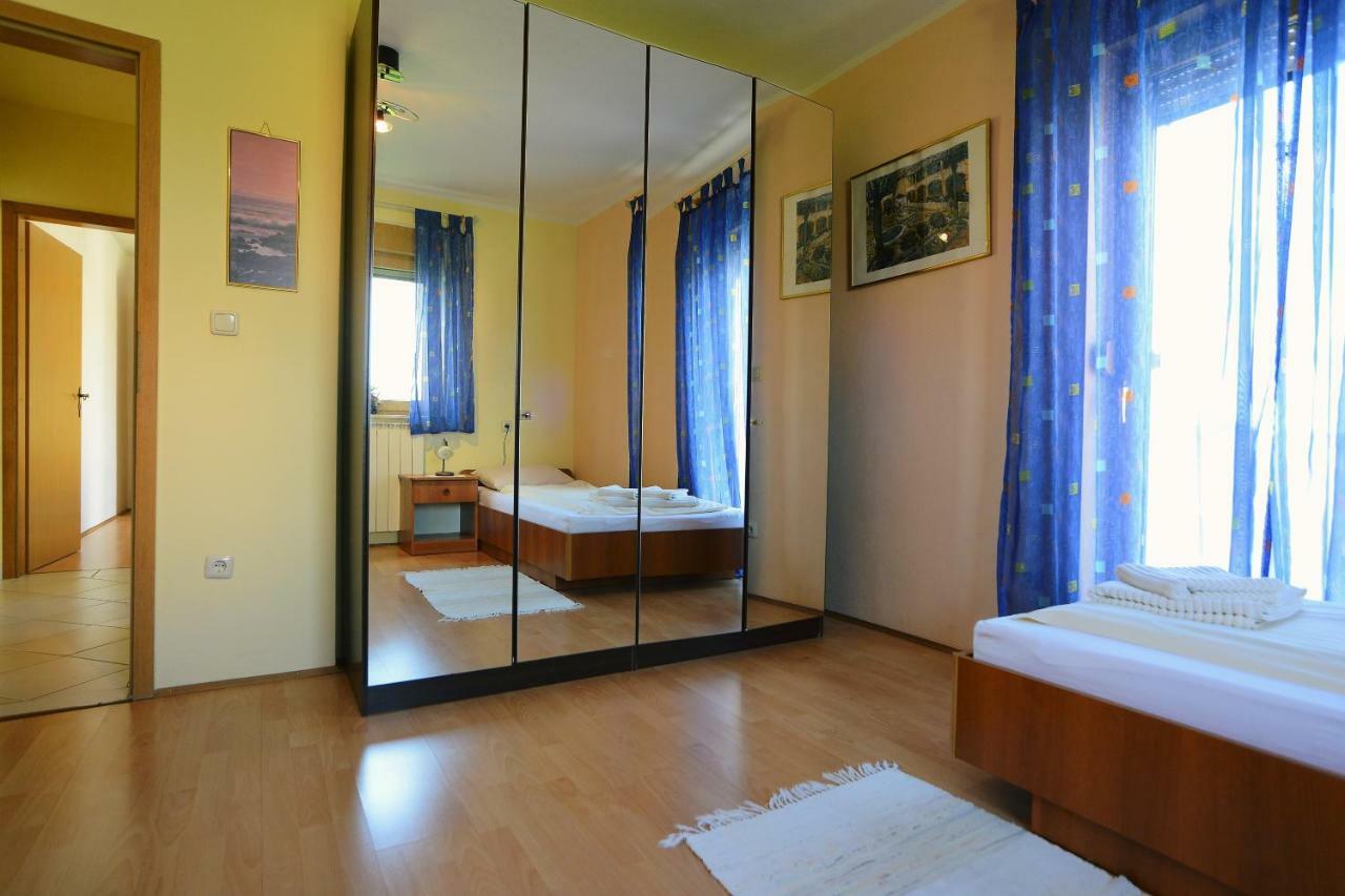 Ferienhaus Tomic Nedescina ภายนอก รูปภาพ