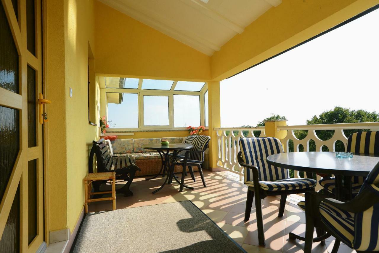 Ferienhaus Tomic Nedescina ภายนอก รูปภาพ