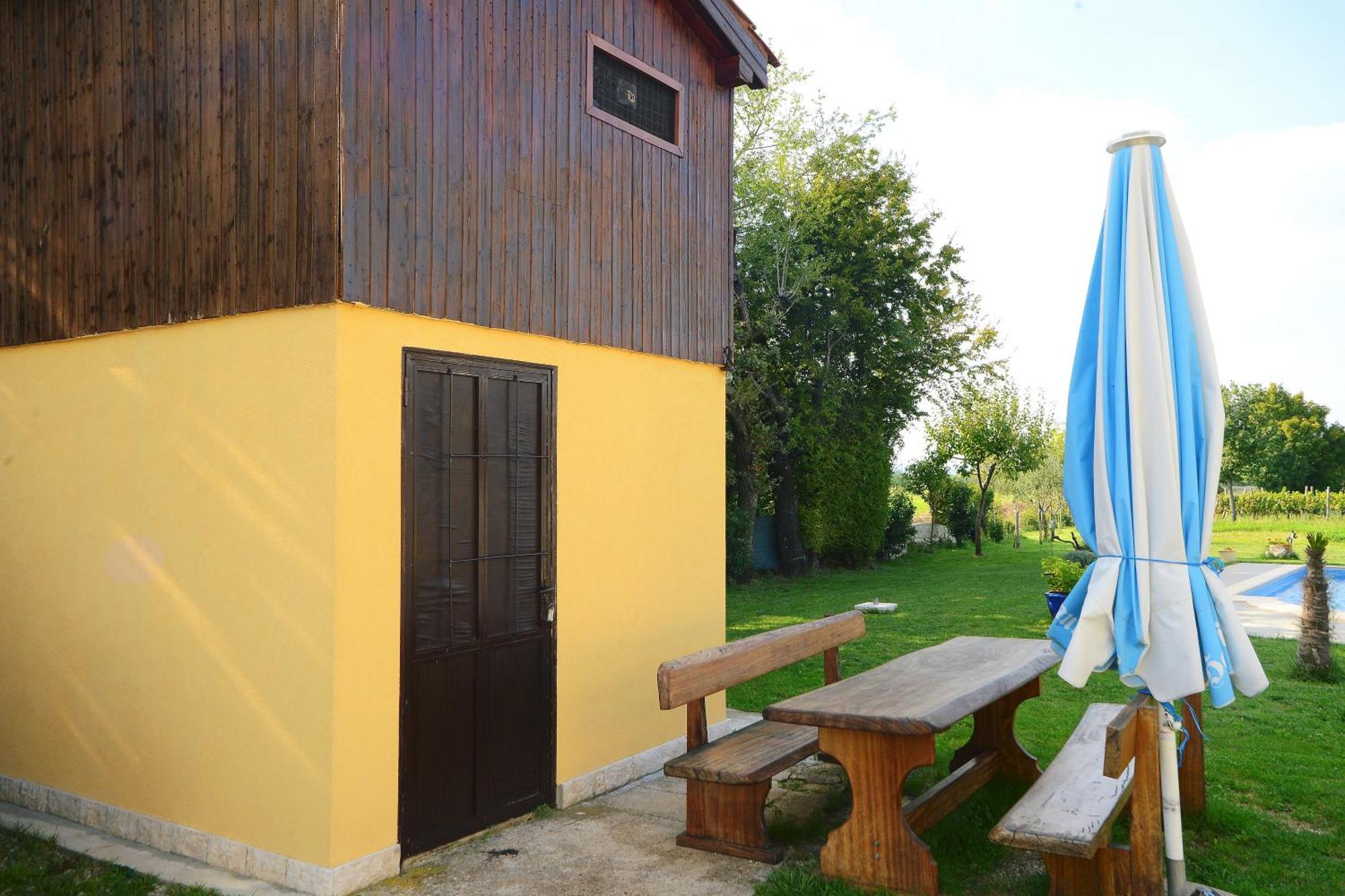 Ferienhaus Tomic Nedescina ภายนอก รูปภาพ