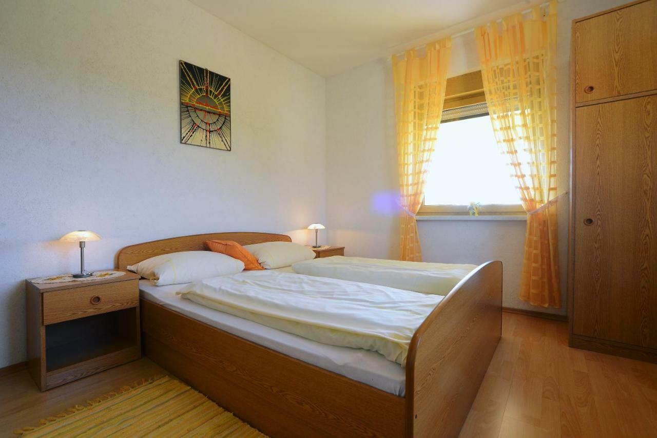 Ferienhaus Tomic Nedescina ภายนอก รูปภาพ